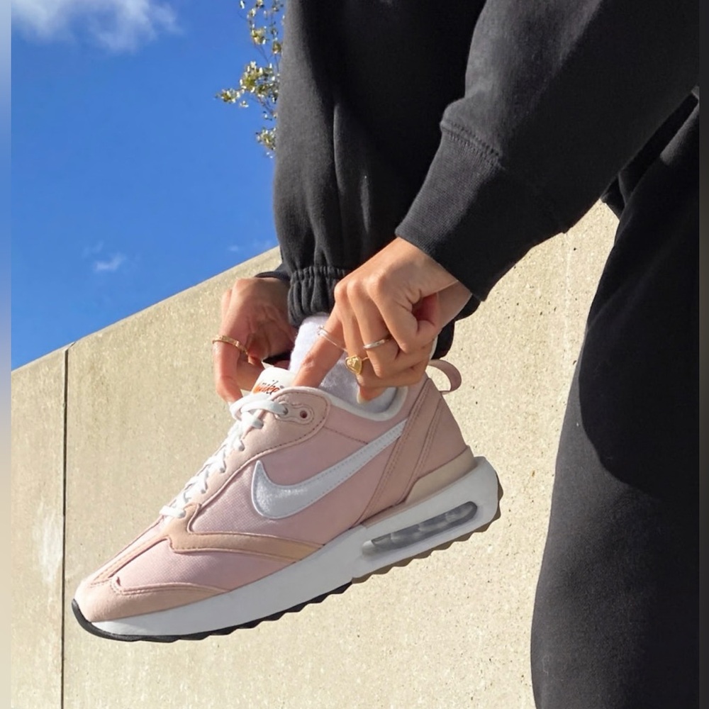 Nike Air Max Dawn pink oxford sneakers Size 9.5 - Picture 2 of 15